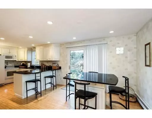 Mashpee, MA 02649,9 Wintergreen Rd
