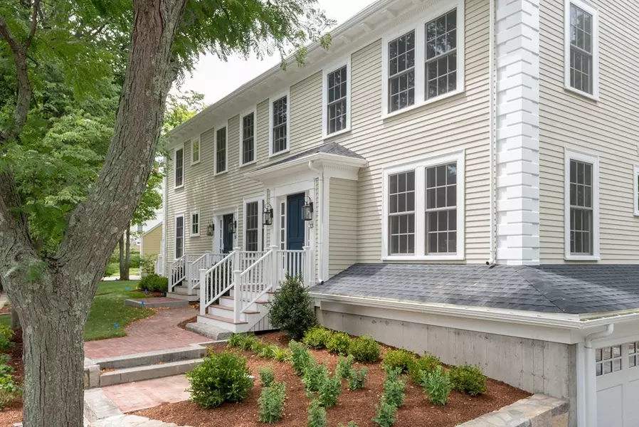 17 Elm Street #17, Hingham, MA 02043