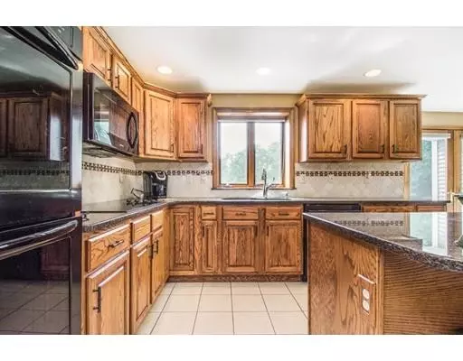 Shrewsbury, MA 01545,5 Sturbridge Cir