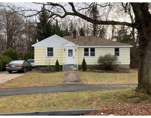 6 Kinney Dr, Worcester, MA 01602