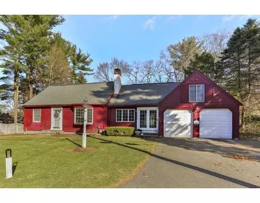 794 Summer St, Lynnfield, MA 01940