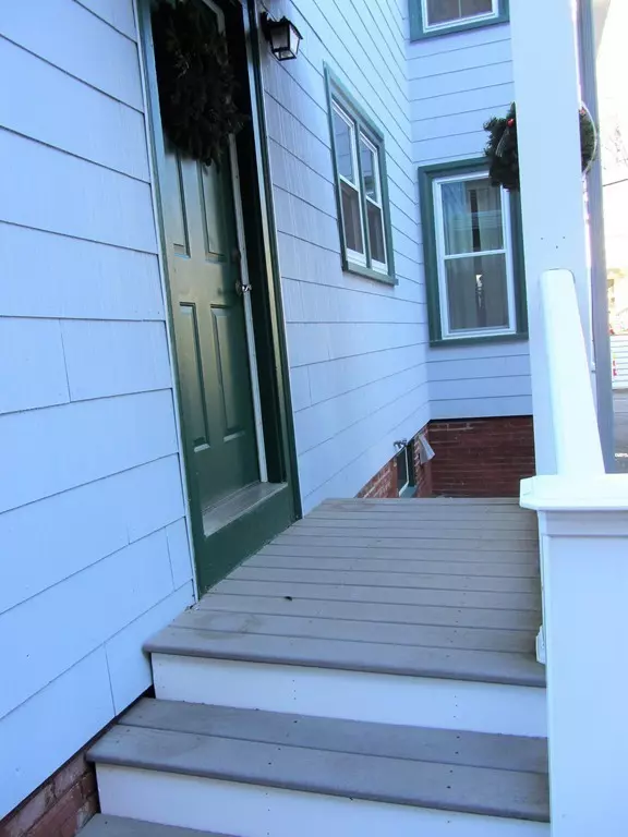 Lynn, MA 01902,9 Sachem Ave #4