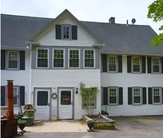 130 Lancaster Ter, Brookline, MA 02446