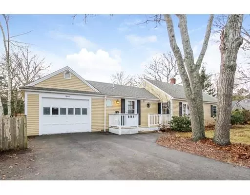 15 Sharon Rd, Yarmouth, MA 02664