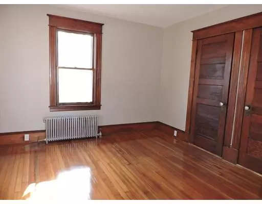 Ludlow, MA 01056,55 Pine St