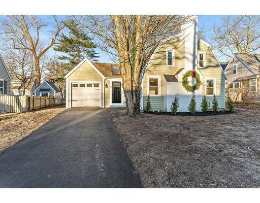 15 Bradley Woods Dr, Hingham, MA 02043