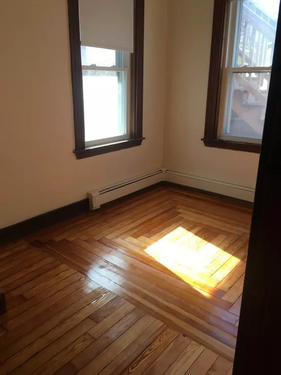 Winthrop, MA 02152,19 Moore Street