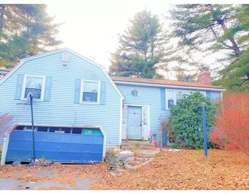 11 Maplewood Dr, Townsend, MA 01469