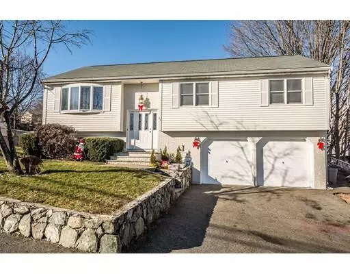 94 Parkview Rd, Waltham, MA 02452