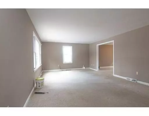 Taunton, MA 02718,150 Cullen St #150