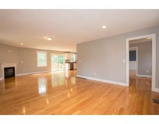 Middleboro, MA 02346,27 Gateway Lane