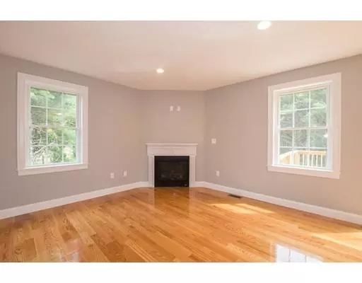 Middleboro, MA 02346,27 Gateway Lane