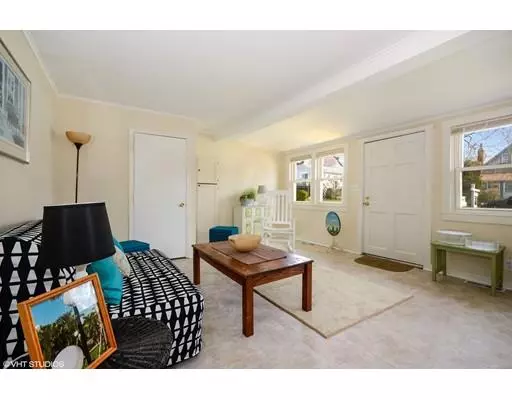 Fairhaven, MA 02719,11 Bayview Ave