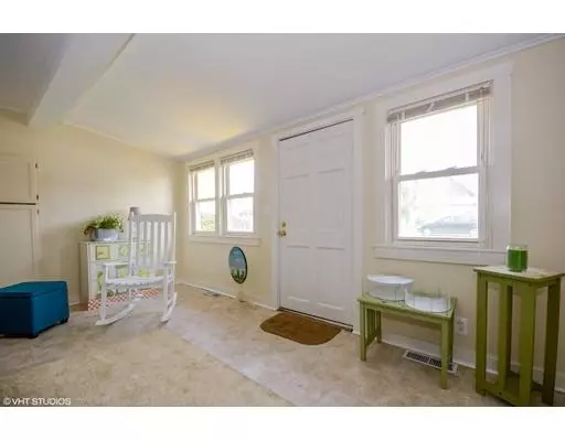 Fairhaven, MA 02719,11 Bayview Ave