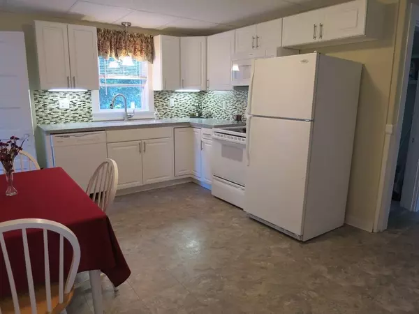 Palmer, MA 01069,26-32 Stewart St
