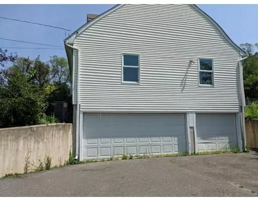 Palmer, MA 01069,749 River St