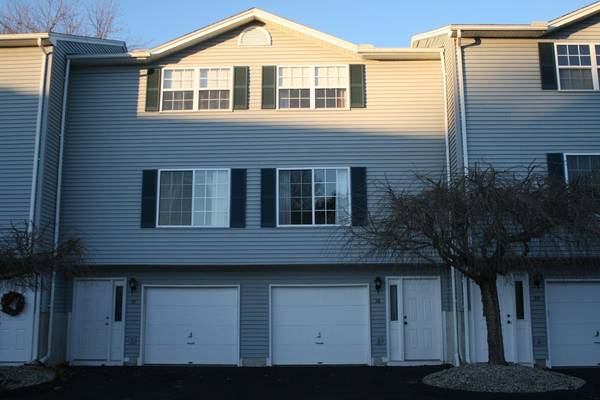 37 Waters Edge #37, Ludlow, MA 01056