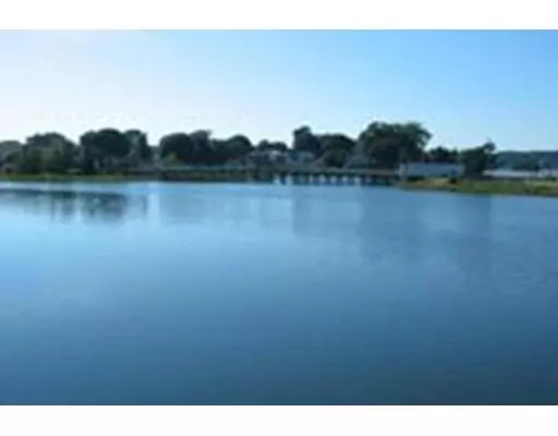 Swansea, MA 02777,341 Ocean Grove Ave