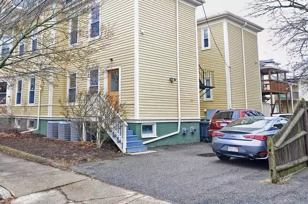 Somerville, MA 02143,72 Central St #1