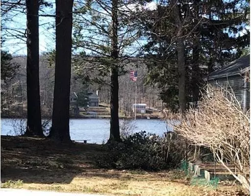 Sturbridge, MA 01566,28 Long Avenue