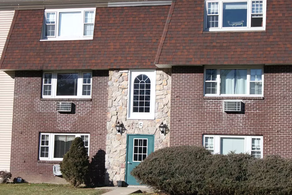 Bridgewater, MA 02324,180 Main Street #C67