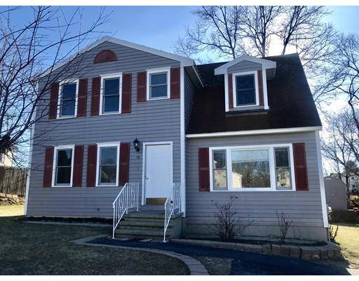 10 Briarwood Rd, Lowell, MA 01852