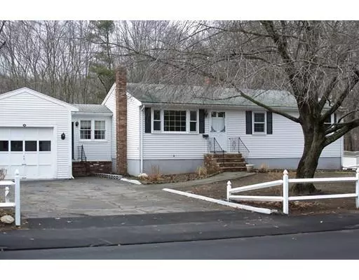 21 Smith Ave, Taunton, MA 02780