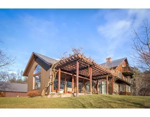 Southborough, MA 01772,43 Valley Rd