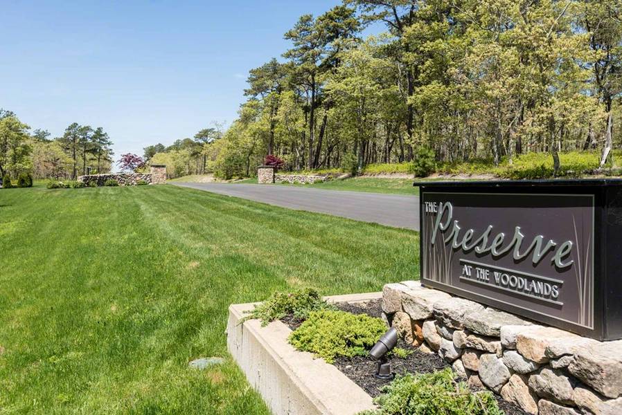 29 Paddock Road, Oak Bluffs, MA 02557