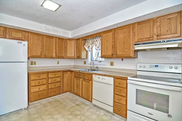 Saugus, MA 01906,401 Lewis O Gray #401