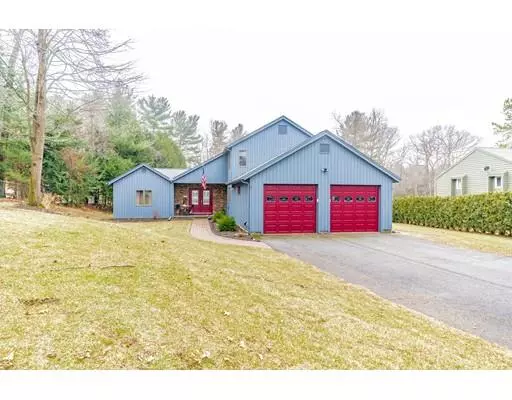 71 Christopher Dr, Westfield, MA 01085