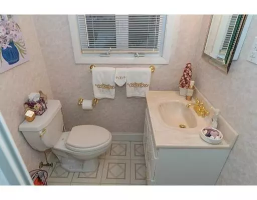 Peabody, MA 01960,8 Bragg Street