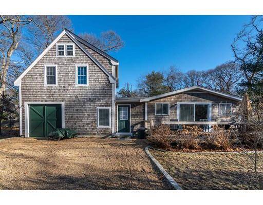 10 Elm St, Tisbury, MA 02568