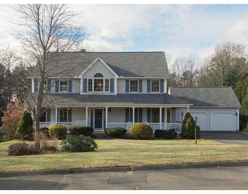 19 Raymond Cir, Westfield, MA 01085