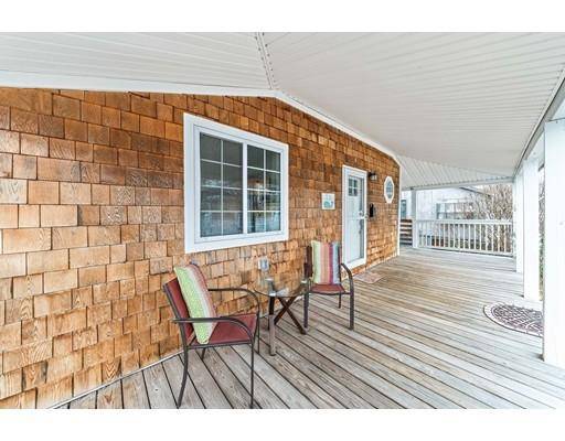 125 Hampton Cir, Hull, MA 02045