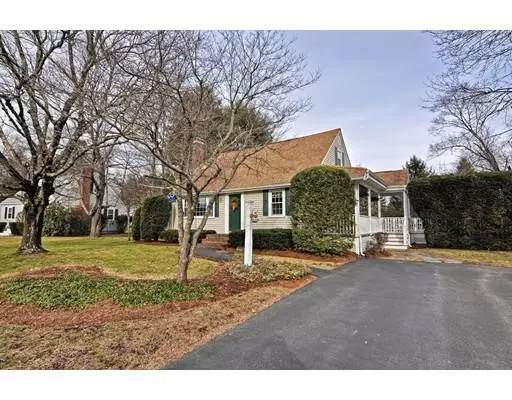 9 Bellview Dr, Mansfield, MA 02048