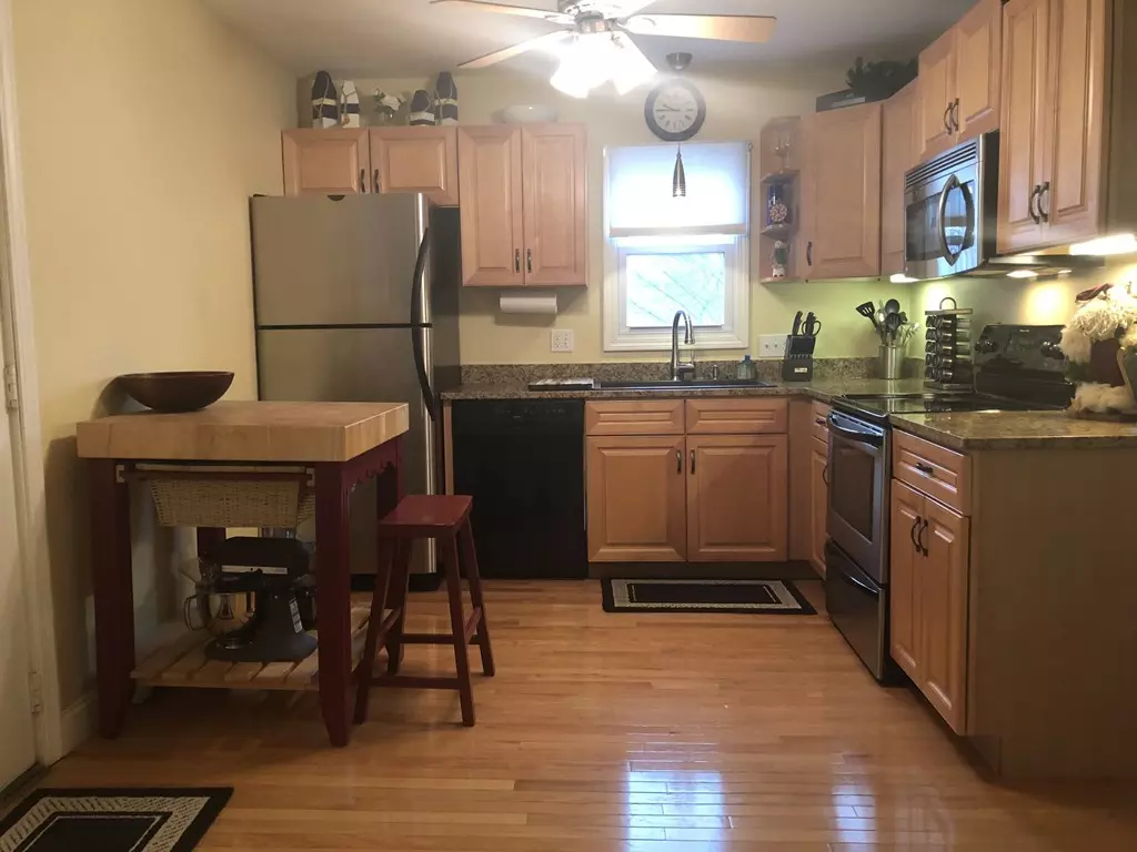 Beverly, MA 01915,354 Cabot Street #4