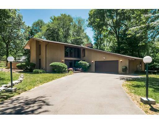 163 Greenmeadow Dr, Longmeadow, MA 01106