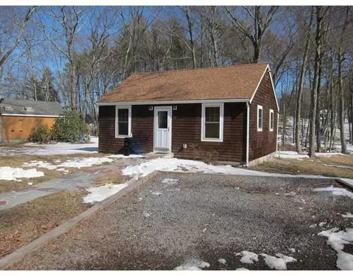 252 Creek St., Wrentham, MA 02093