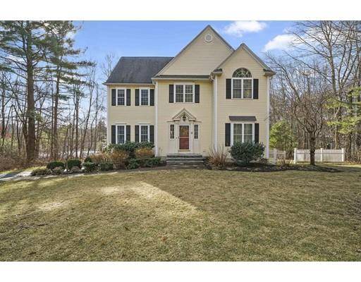 31 Huckleberry Rd, Hopkinton, MA 01748