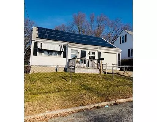 302 King Philip St, Fall River, MA 02724