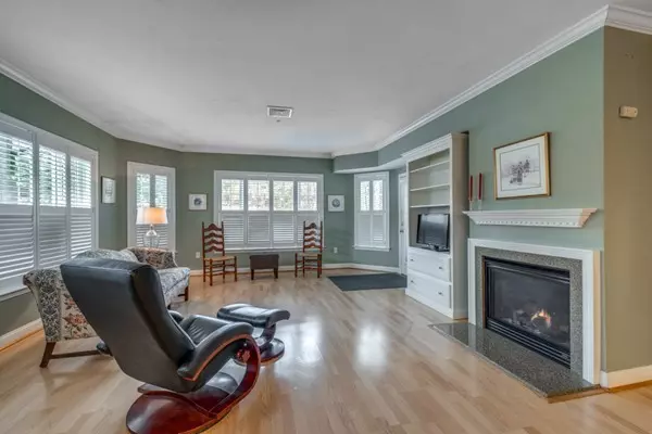 Woburn, MA 01801,295 Salem Street #61