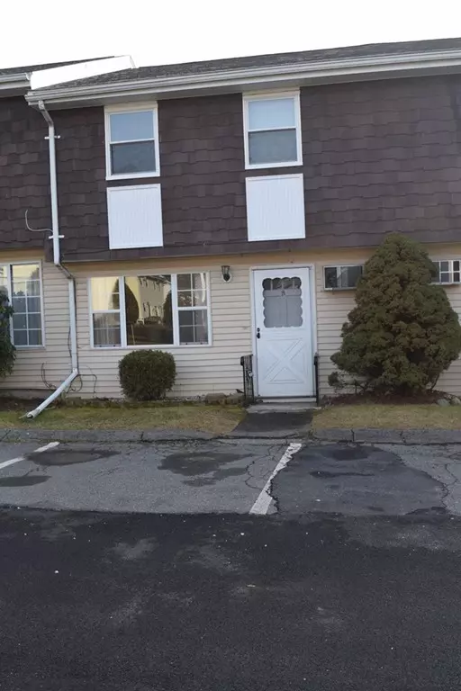 Methuen, MA 01844,945 Riverside Dr #22B