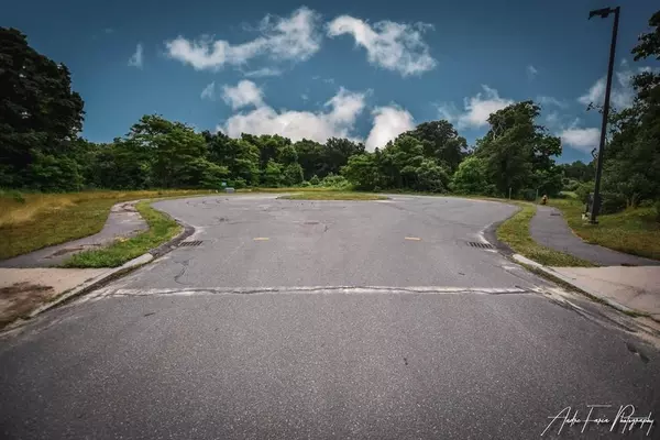 Lakeville, MA 02347,14 Beverly's Way #B