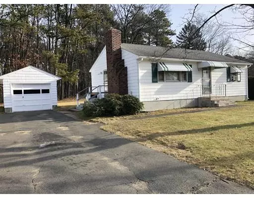 68 Maynard St, Agawam, MA 01030