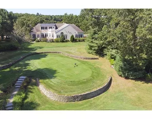 186 Country Club Way, Kingston, MA 02364