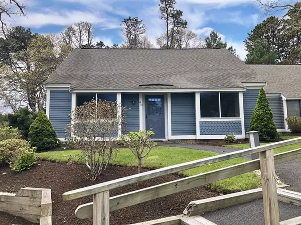 Brewster, MA 02631,90 Middlecott Ave #90