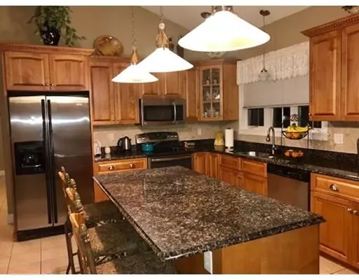 Acushnet, MA 02743,29 Pondview Rd