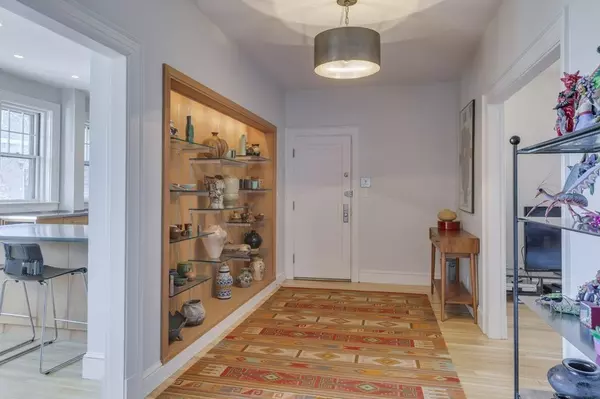 Brookline, MA 02446,79 Harvard Avenue #2