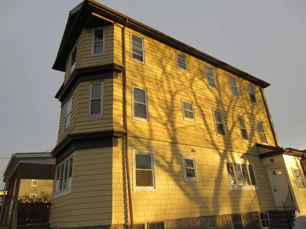 189 Mcgowan St, Fall River, MA 02723